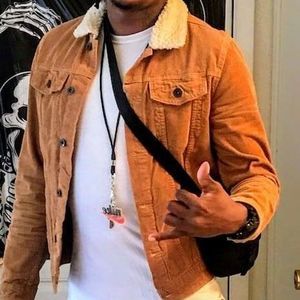 Meet your Posher, Kila